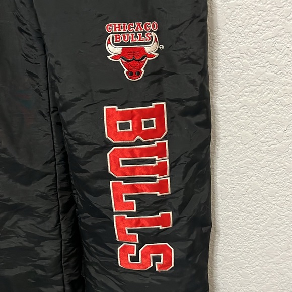 Vintage Starter Chicago Bulls Ski Snow Bib Overall - Picture 9 of 17